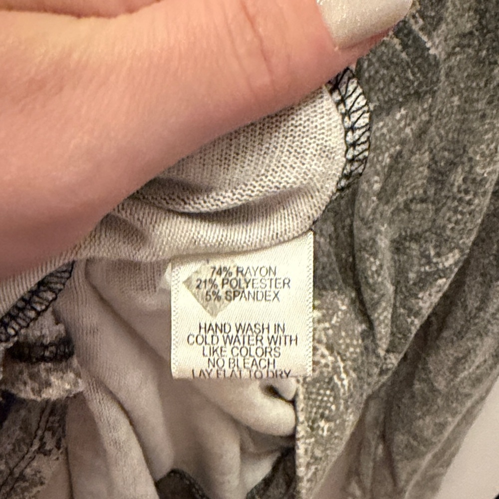 Gibson Grey Snake Print Open Front Cardigan XS - Oversized - Fits like M - Picture 7 of 7